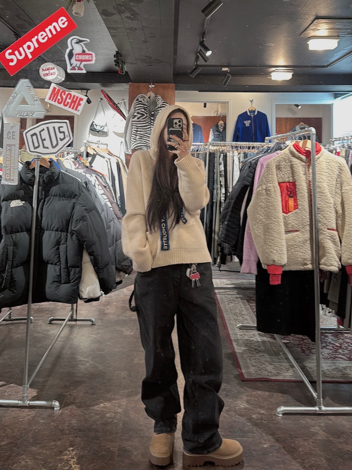 럭키슈에뜨 크림 포켓 포인트 끈 로고 후드 울 니트 F 상품이미지7