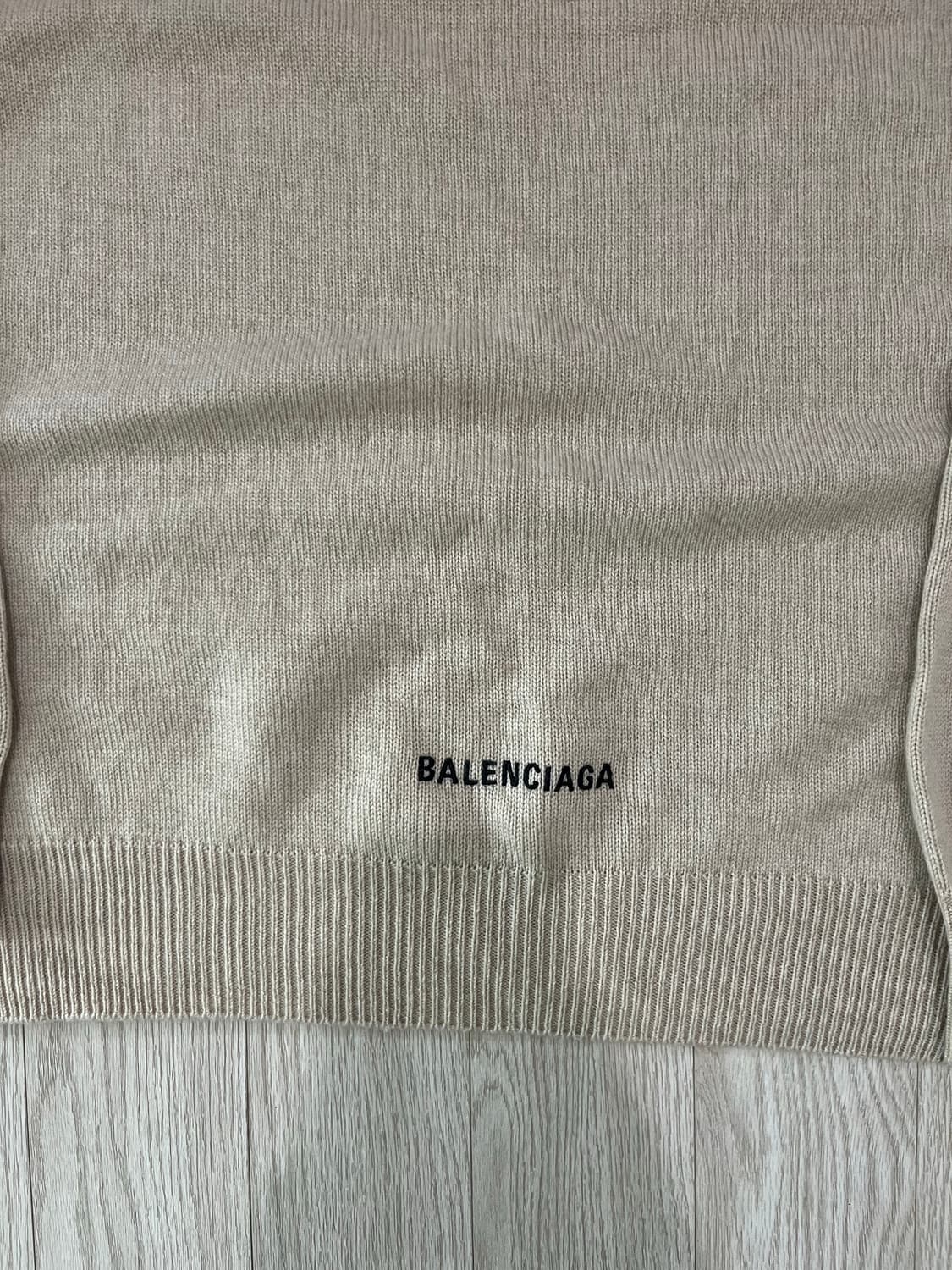 발렌시아가 캐시미어 베이지 니트 상품이미지3