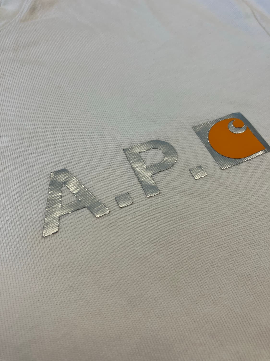 칼하트 WIP X A.P.C. 콜라보 티셔츠 화이트 상품이미지2