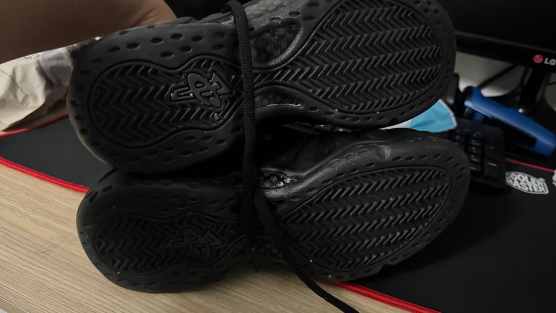 나이키 에어 폼포짓 원 블랙 앤트러사이트 상품이미지5