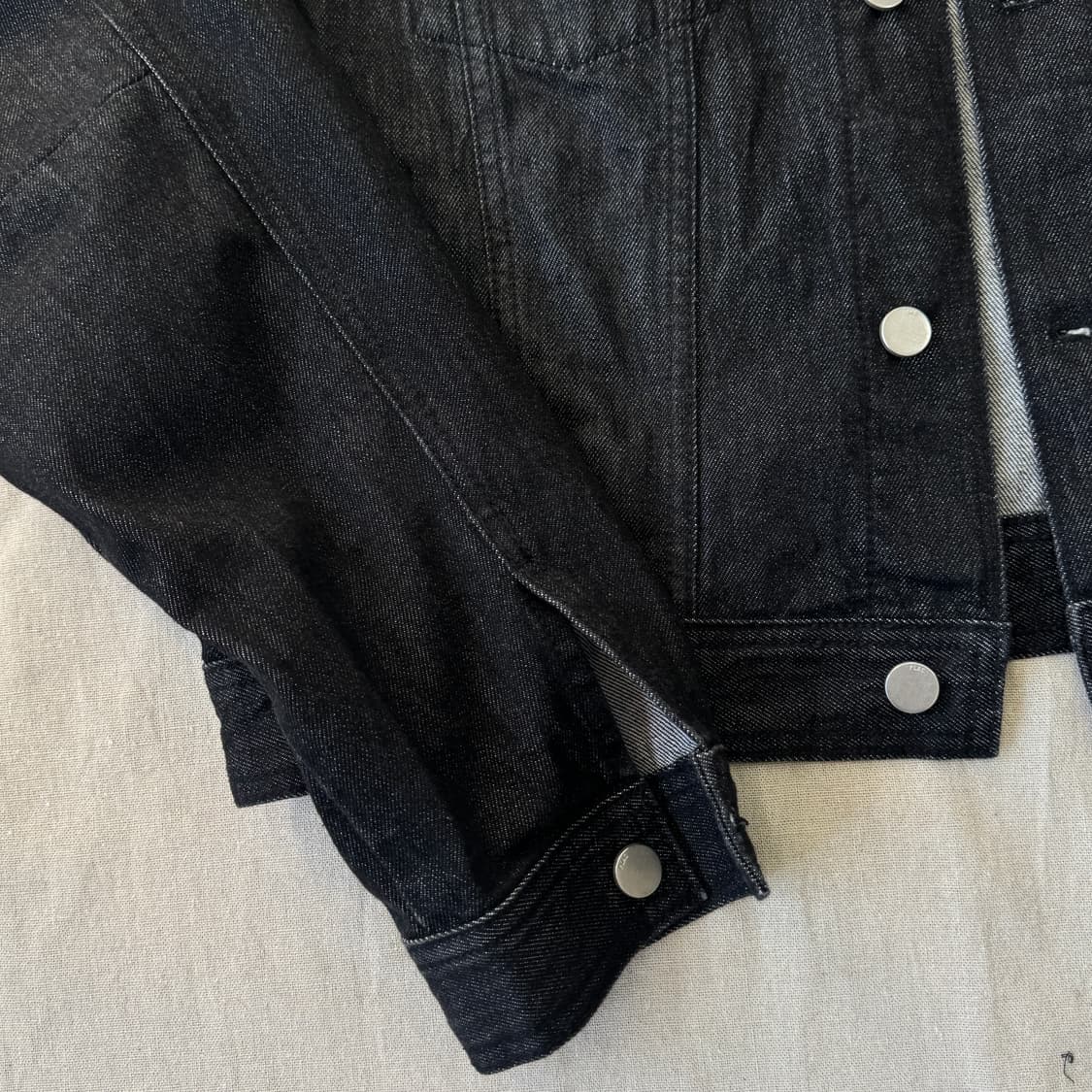 플랙 크롭 흑청 데님자켓 L 상품이미지3