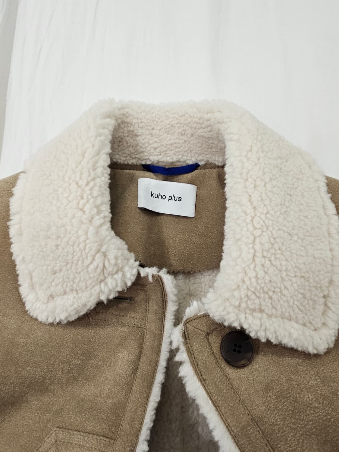 구호플러스 kuho 시그니처 시어링 무스탕 (베이지 S) 상품이미지3