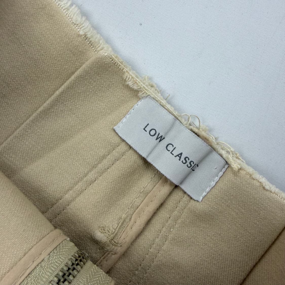 로우 클래식 벨티드 울 미디 스커트 상품이미지4