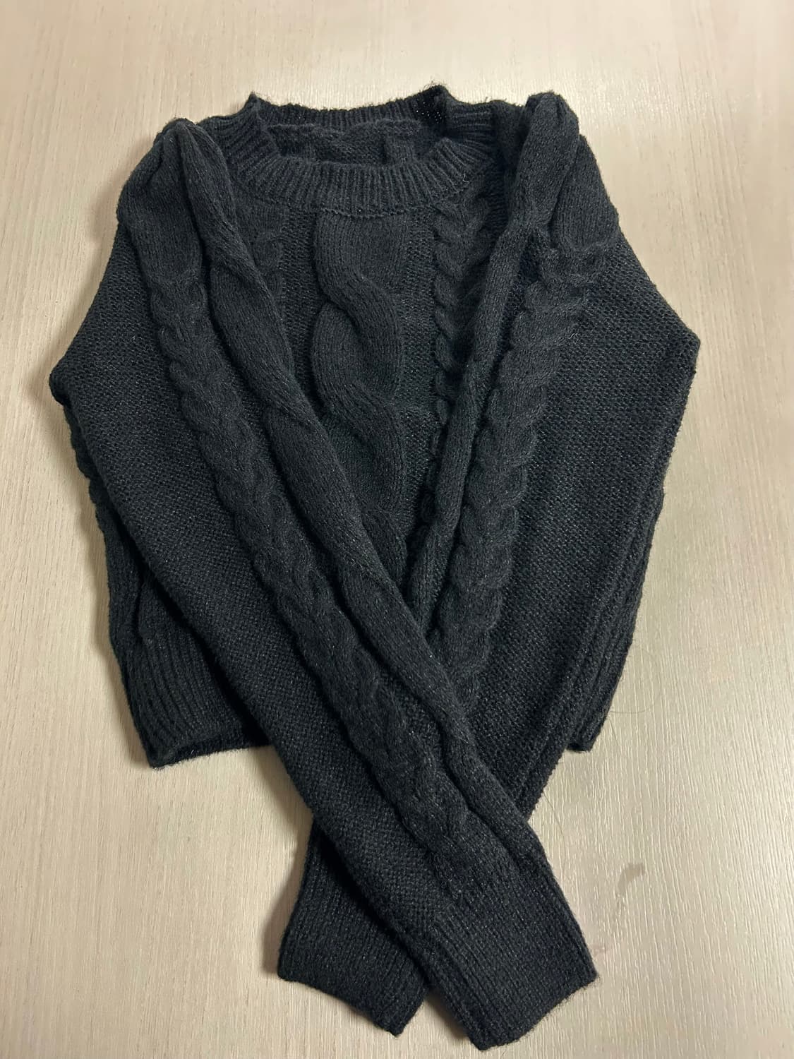 블랙 크롭 니트 상품이미지1