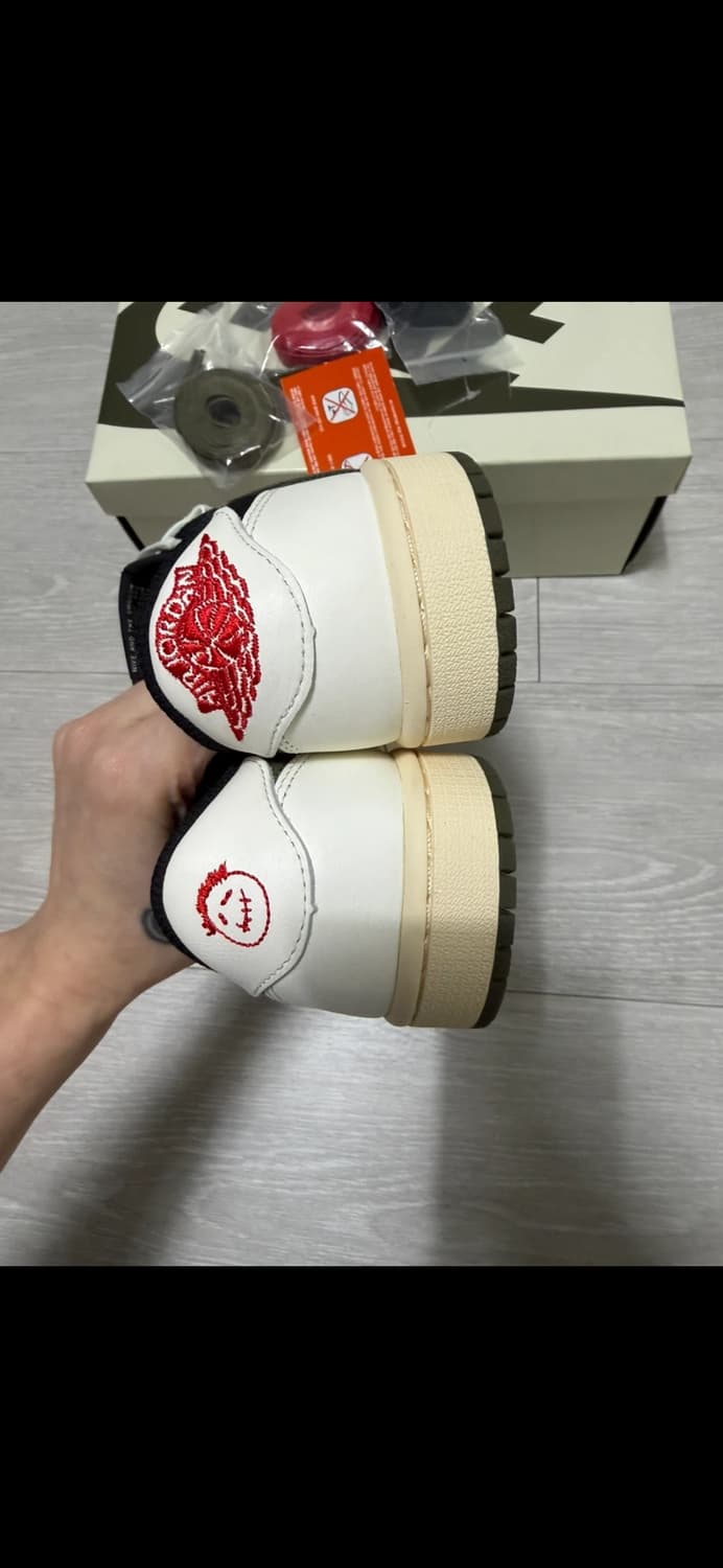 240] 조던1 x 트래비스 스캇 레트로 로우 OG SP 미디움올리브 상품이미지2