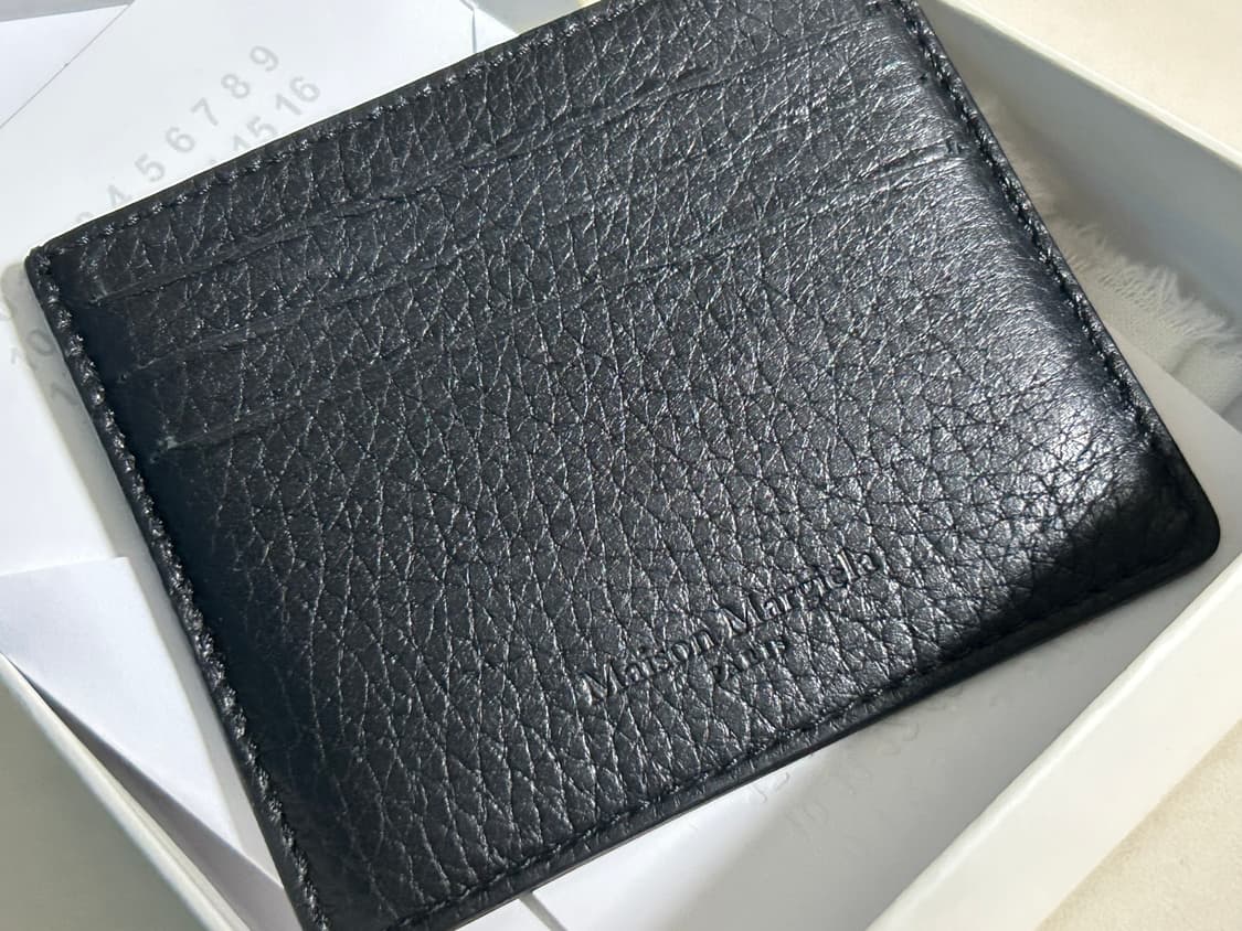 메종 마르지엘라 블랙 로고 레더 카드 홀더 블랙 상품이미지3