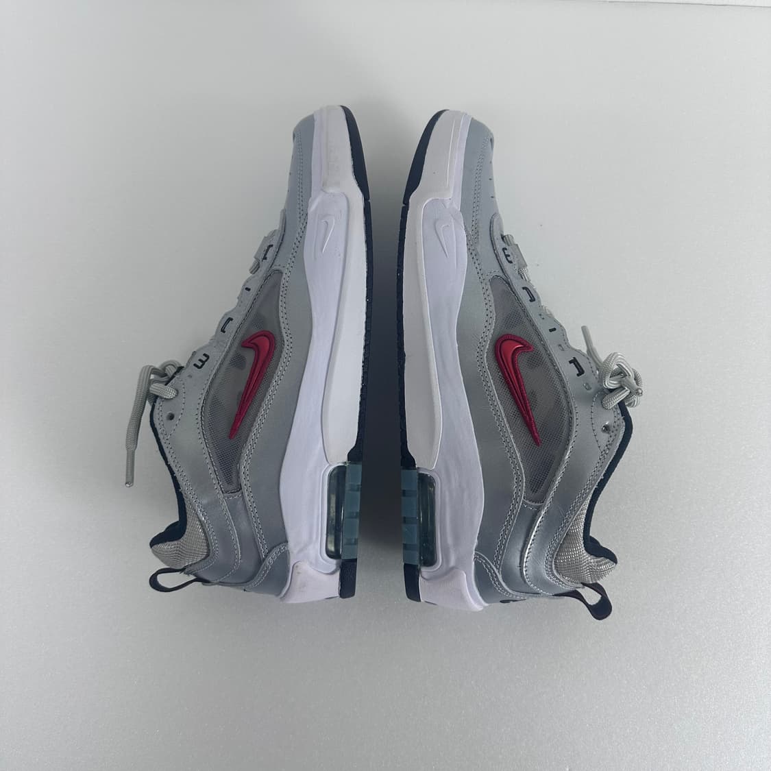 NIKE 나이키 에어맥스 이샤드 메탈릭 실버 스니커즈 280 상품이미지5