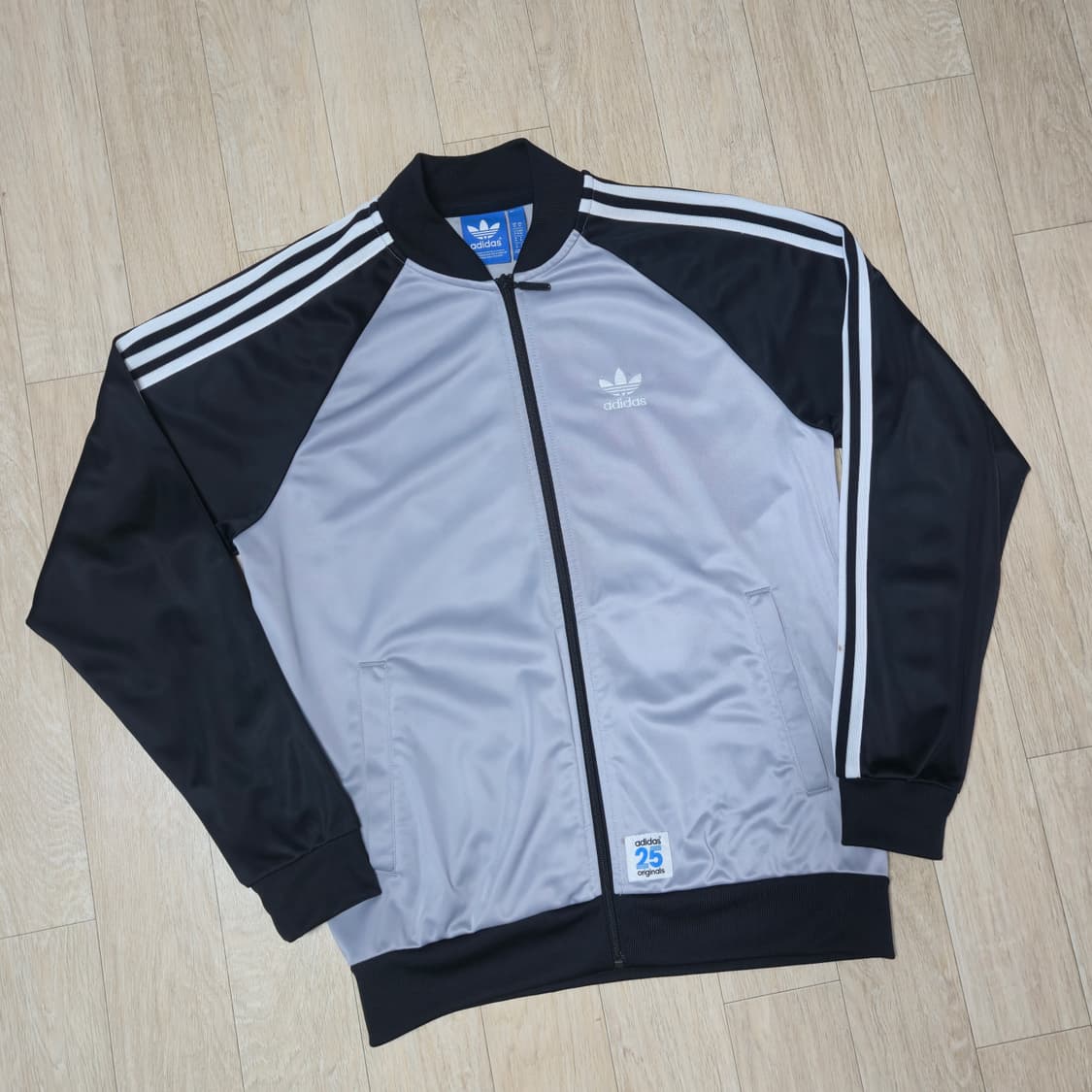 아디다스 25주년 니고 베어 져지 트랙탑 상품이미지2