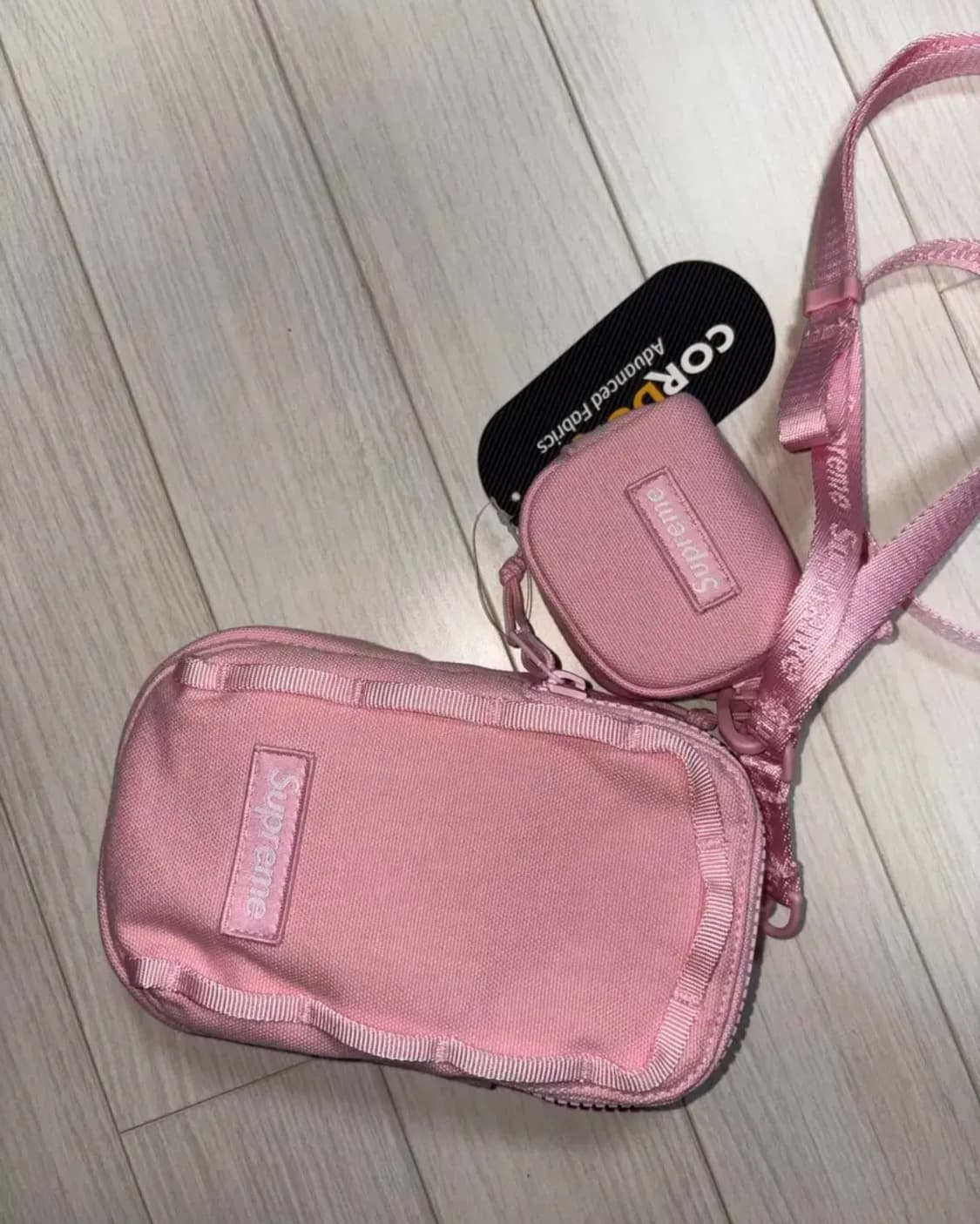 슈프림 25ss 카메라백 핑크 새상품 상품이미지2