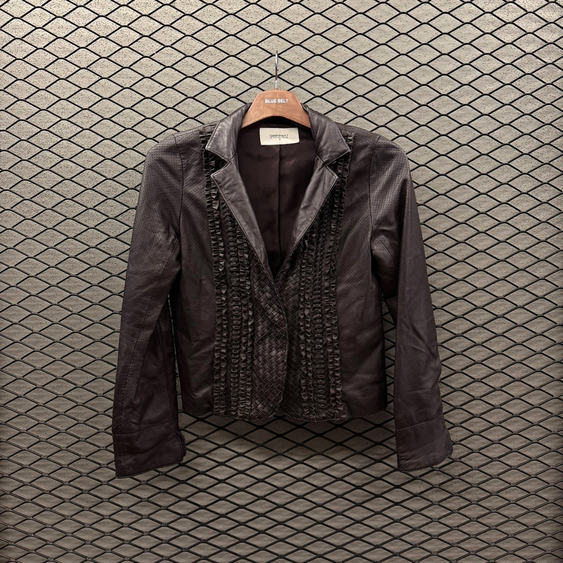 JPN VINTAGE 쉽스킨 크롭 레더자켓 펀칭 프릴 앤 위빙 디테일 상품이미지2