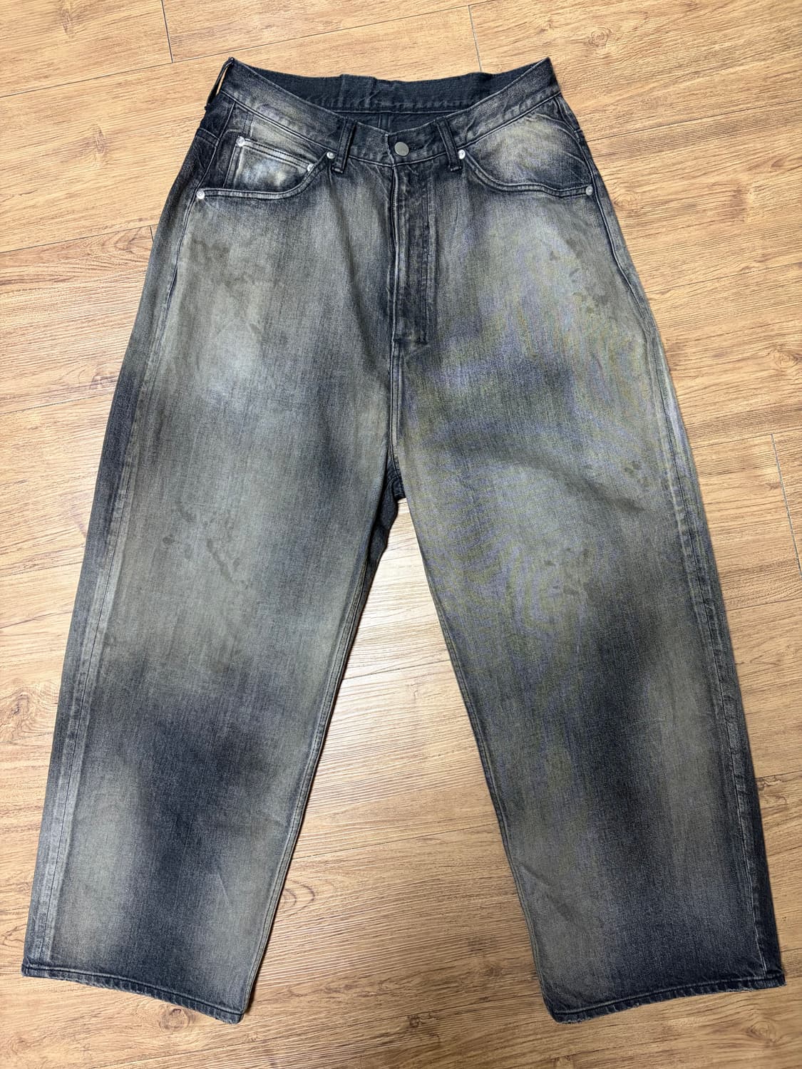 안셀름 와이드 에이징 데님 블랙 1사이즈 팝니다 상품이미지3