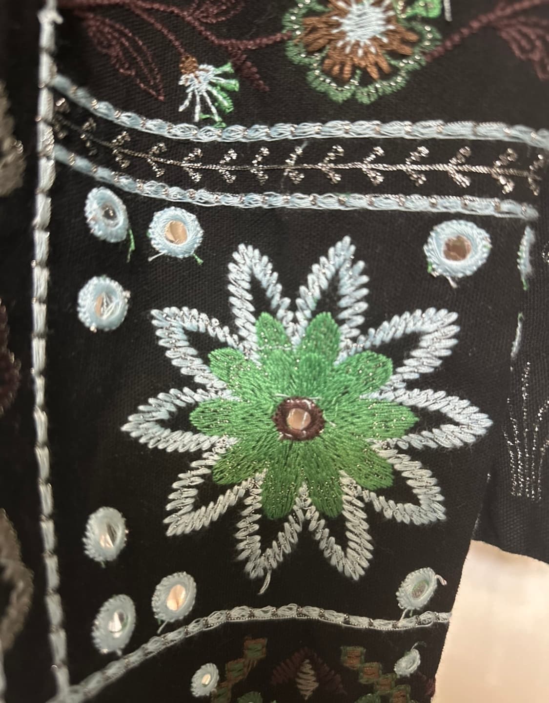 자라 블랙 자켓 에스닉 자수 장식 상품이미지7