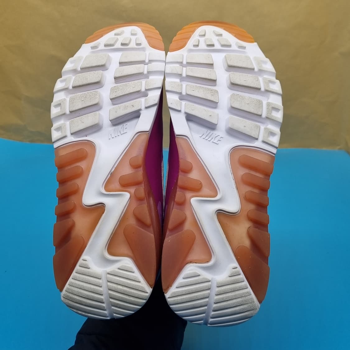 나이키 에어맥스90 울트라 운동화 235 상품이미지3