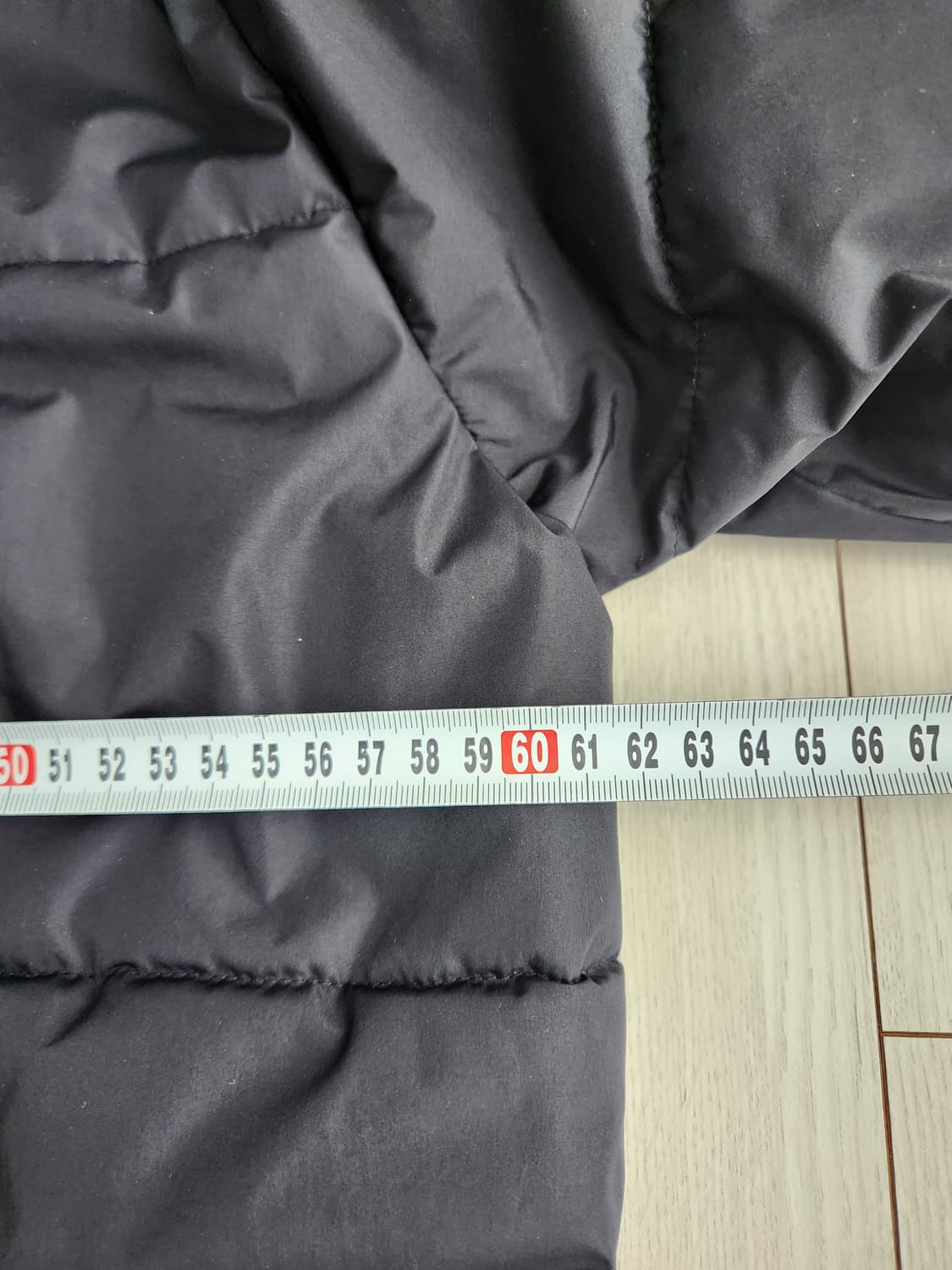 에잇세컨즈 남성 푸퍼 블랙 숏패딩 사이즈100(L)

얼핏보면 새거에요^ 상품이미지8