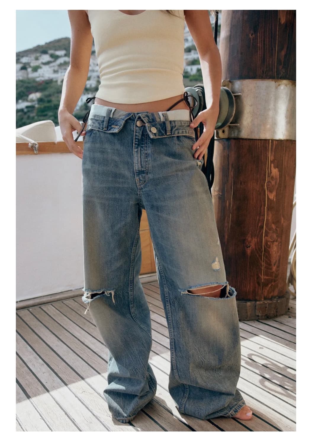 자라 TRF FOLDED WAIST MID-RISE JEANS 상품이미지2