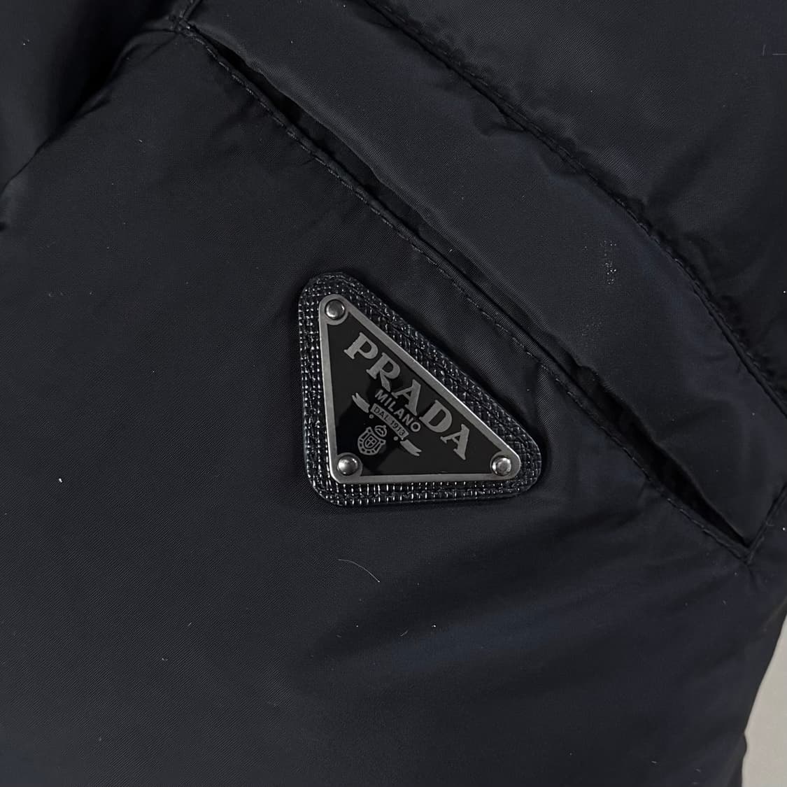 [정품/당일출고]프라다 삼각로고 롱패딩 상품이미지4
