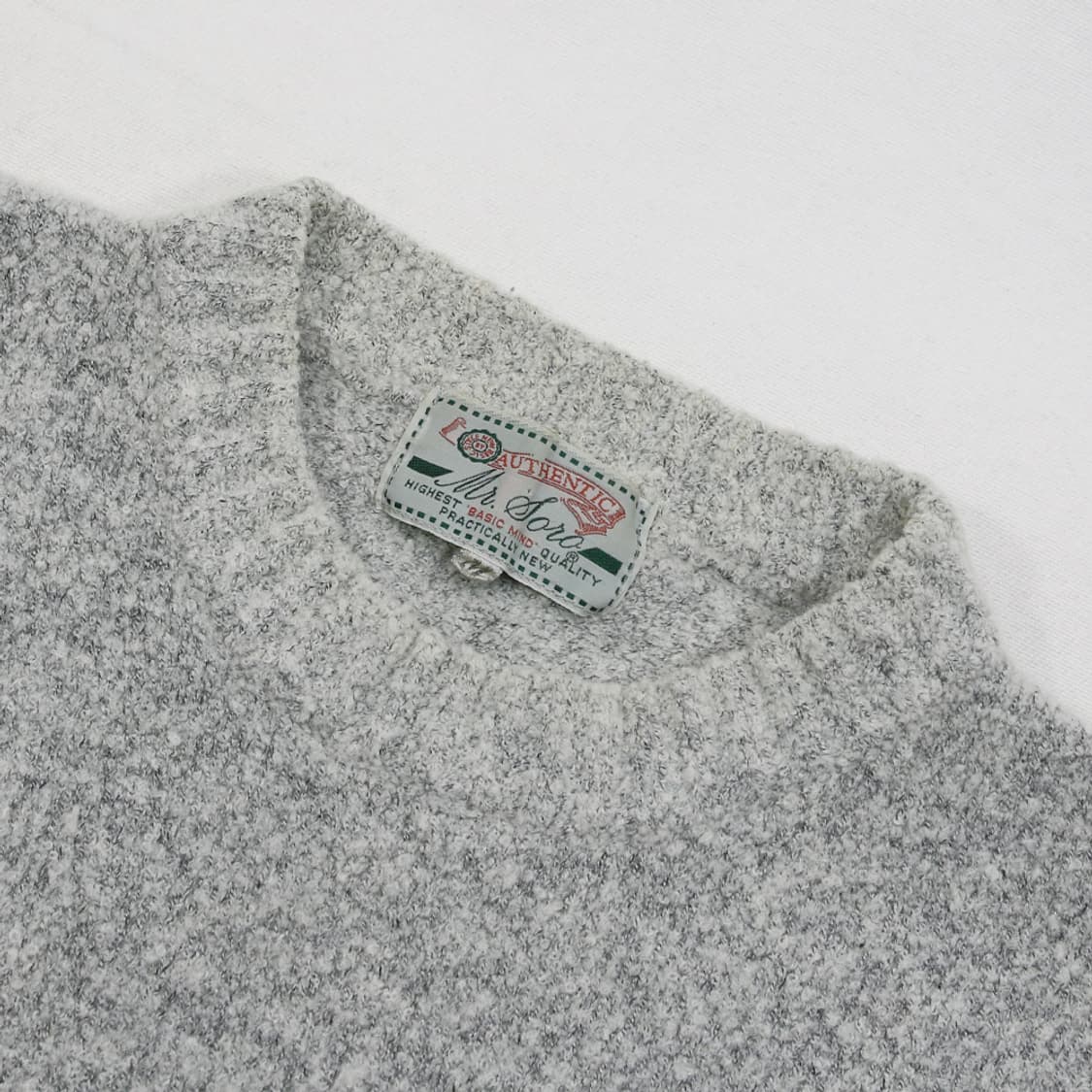 (착용컷) AUTHENTIC 니트 (남성용 100) 상품이미지5