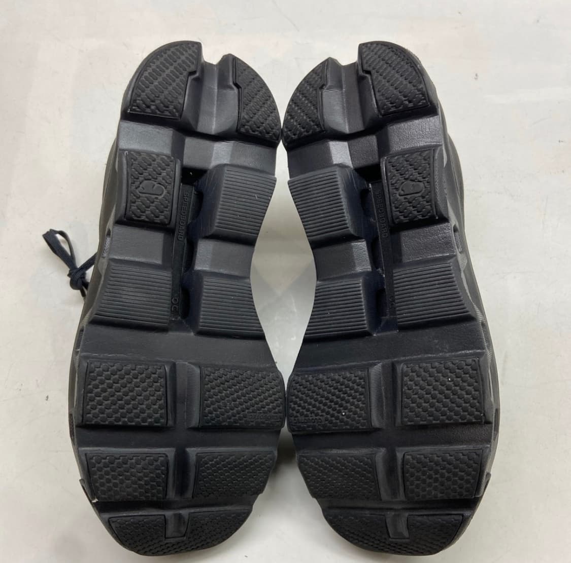 온러닝 클라우드몬스터 보이드 블랙 280(EU44) 팝니다 상품이미지5