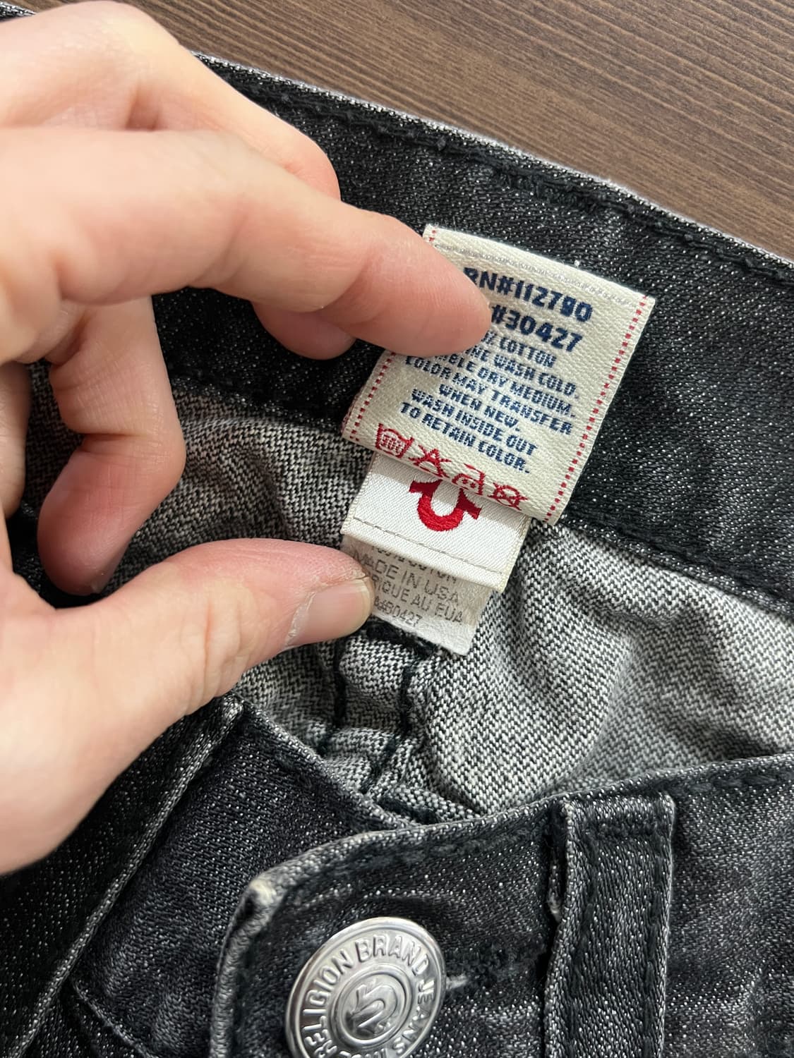 True Religion 트루릴리전 조이 빅 T 부츠컷 흑청 데님 팬츠 상품이미지6