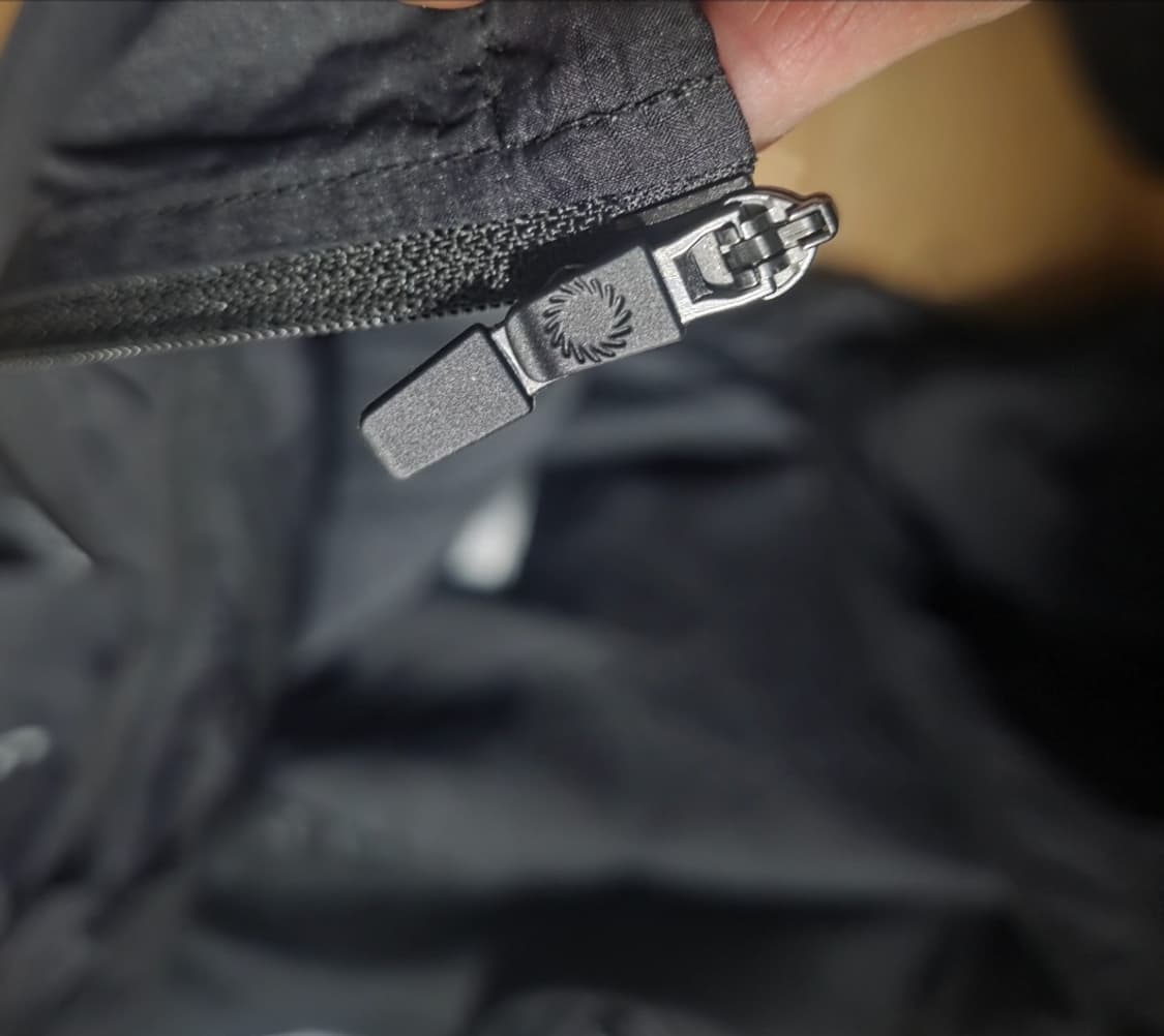 UVU 울트라라이트 윈드브레이커 L사이즈 러닝바람막이 상품이미지6