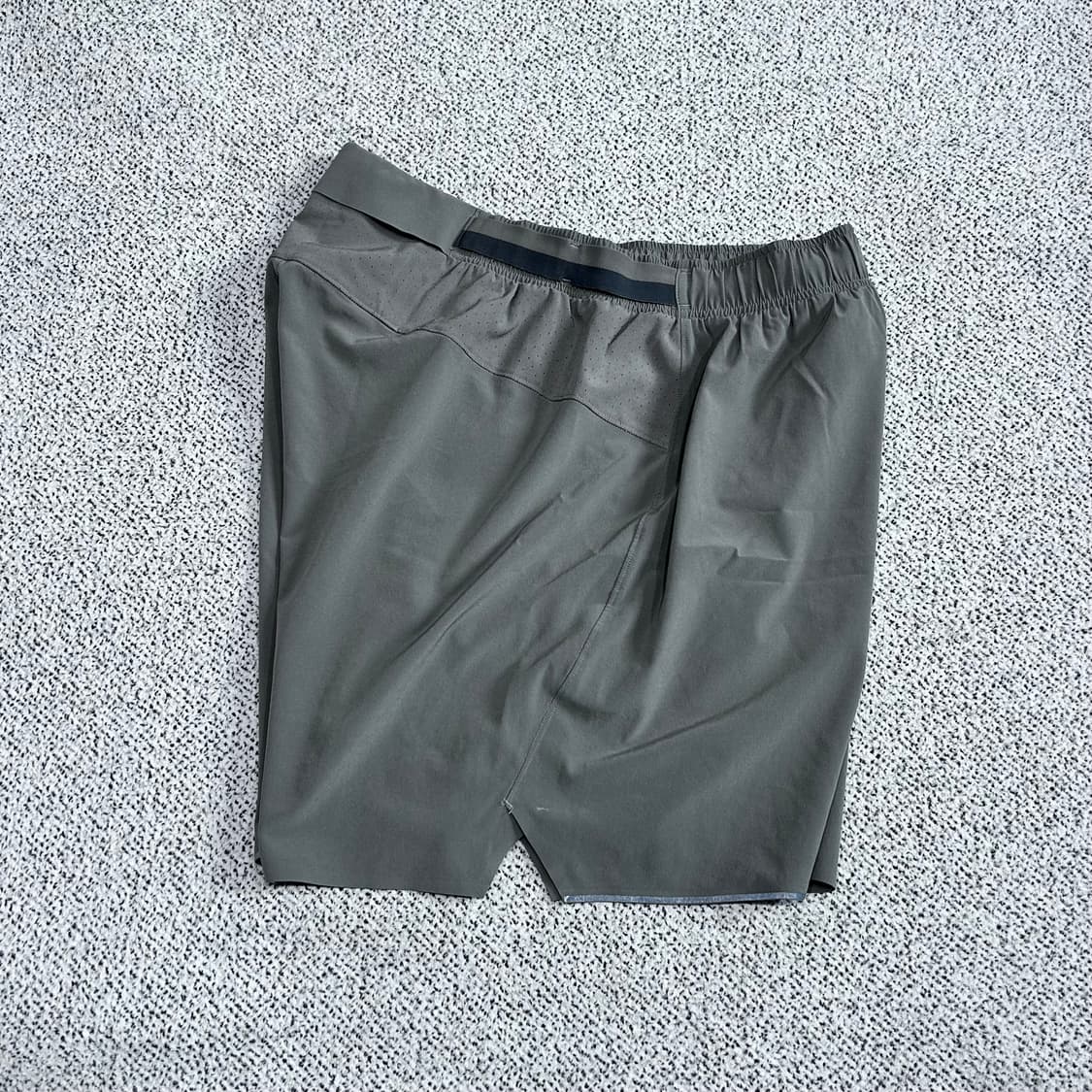 룰루레몬 써지러닝쇼츠 상품이미지4