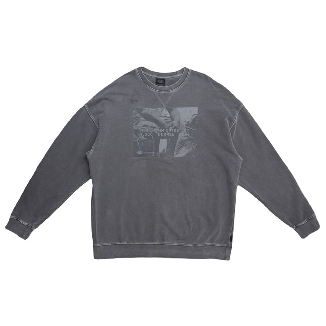 디키즈 그래픽 피그먼트 맨투맨 차콜 L 상품이미지1