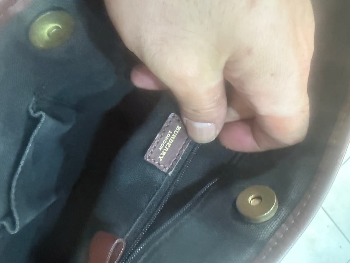 정품 버버리 노바체크 토트백 팝니다 상품이미지7