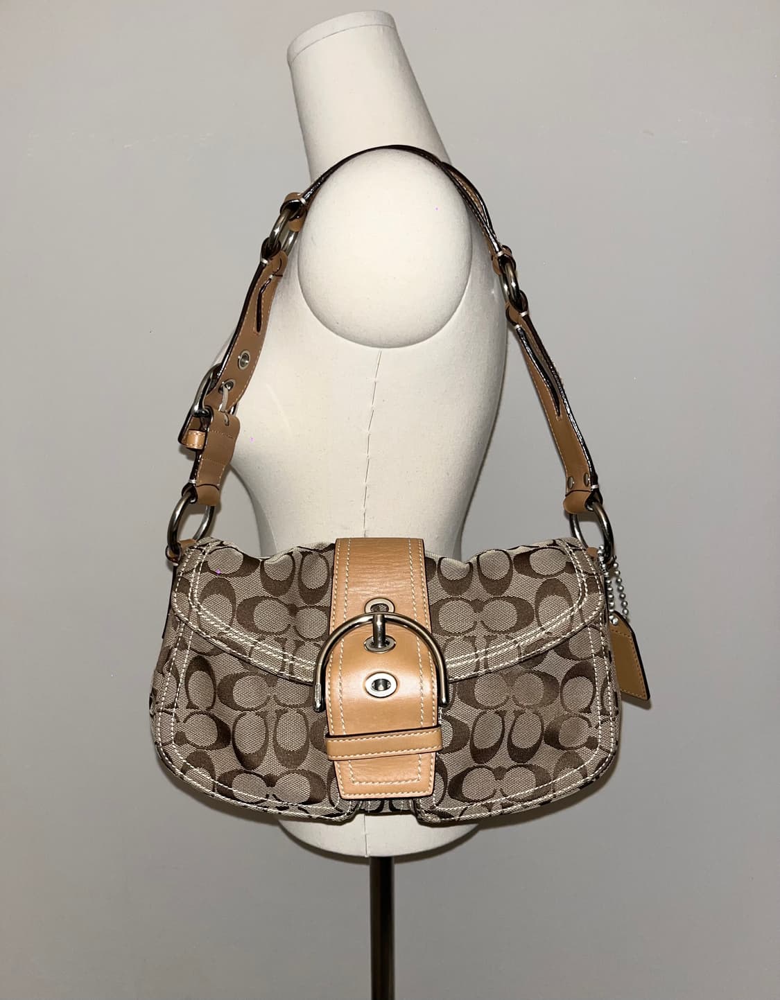 Coach y2k basic shoulder bag 상품이미지1
