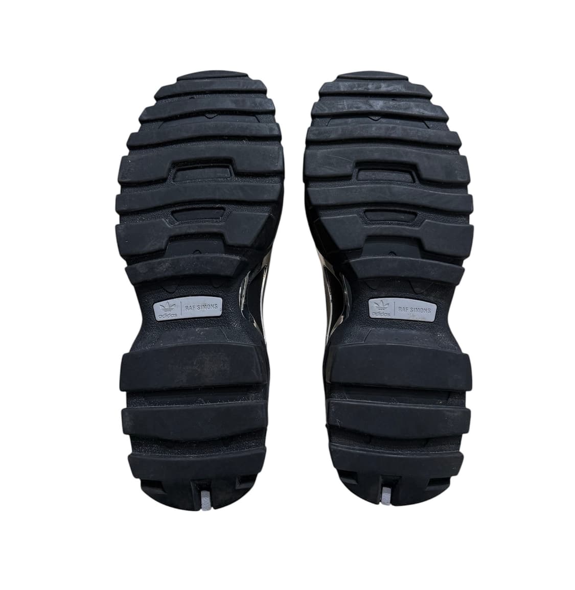 아디다스 X 라프시몬스 디트로이트 뉴 러너 크롬 블랙 상품이미지5