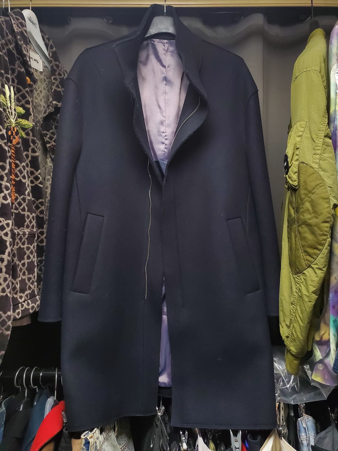 송지오 다크네이비 컷아웃 코트 상품이미지8