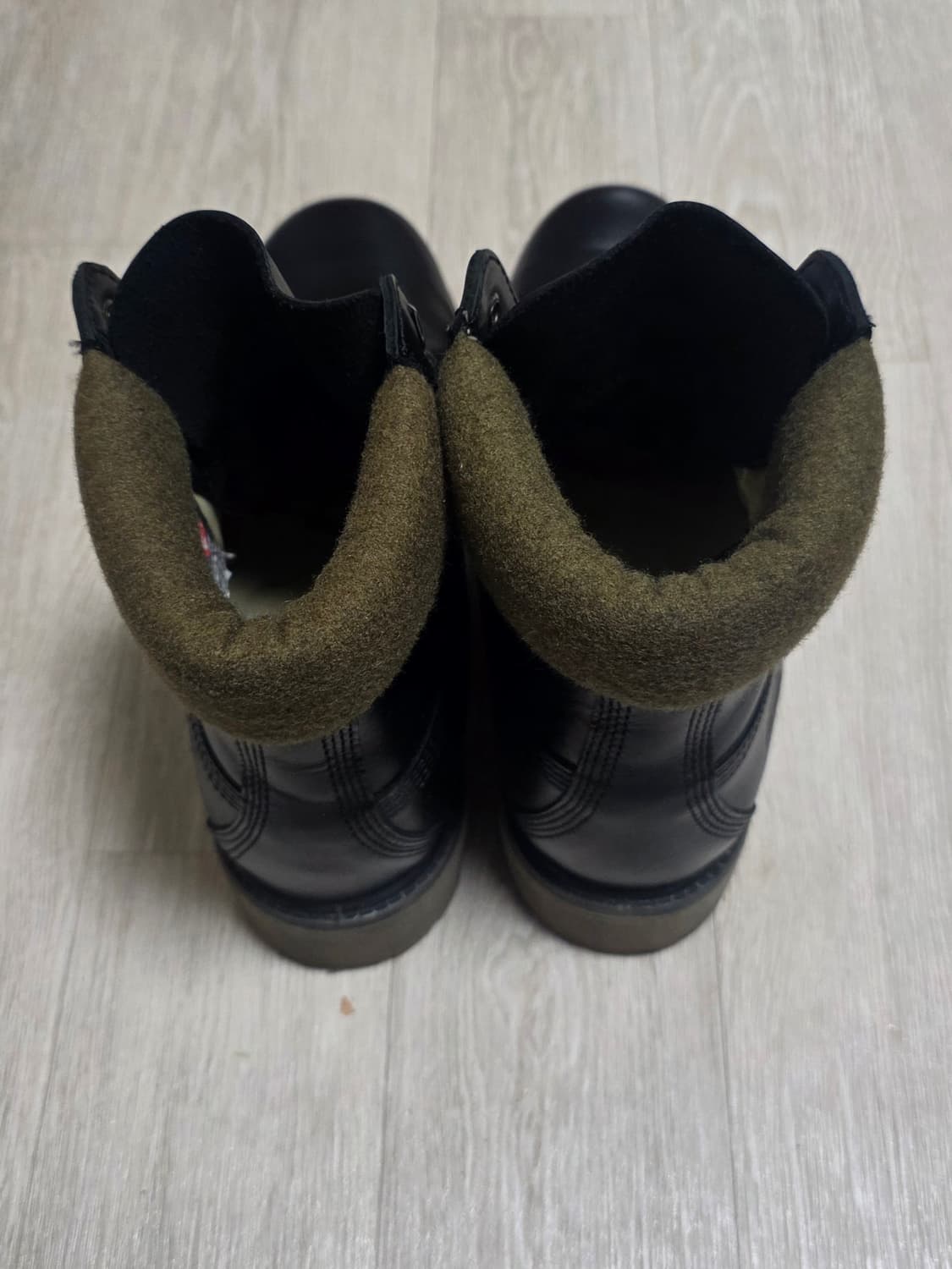 팀버랜드 6인치 프리미엄 블랙 레더부츠(255) 상품이미지4