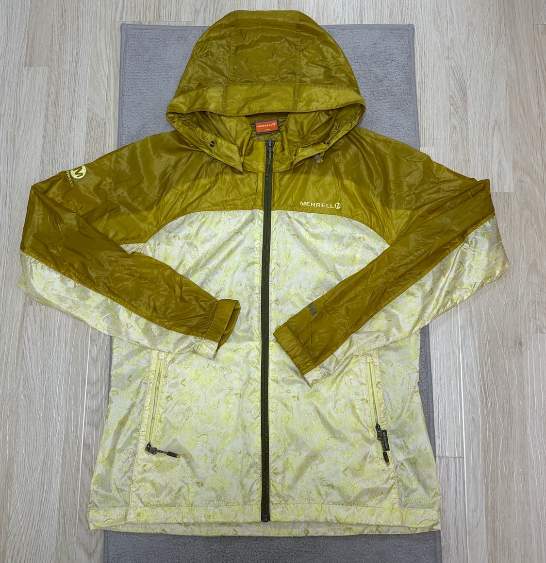 [S급] 봄맞이🌸 실물존예❗️ 머렐 바람막이 옐로우 L 상품이미지2