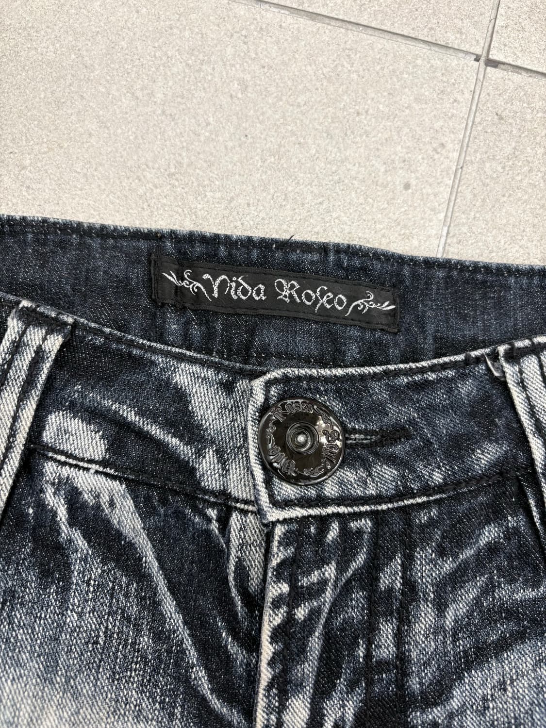 스터드 워싱 숏츠 상품이미지2