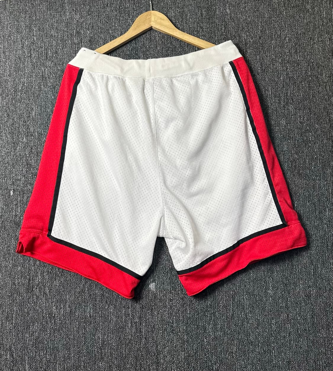 나이키 화이트 레드 배색 농구 반바지 XXL 상품이미지2