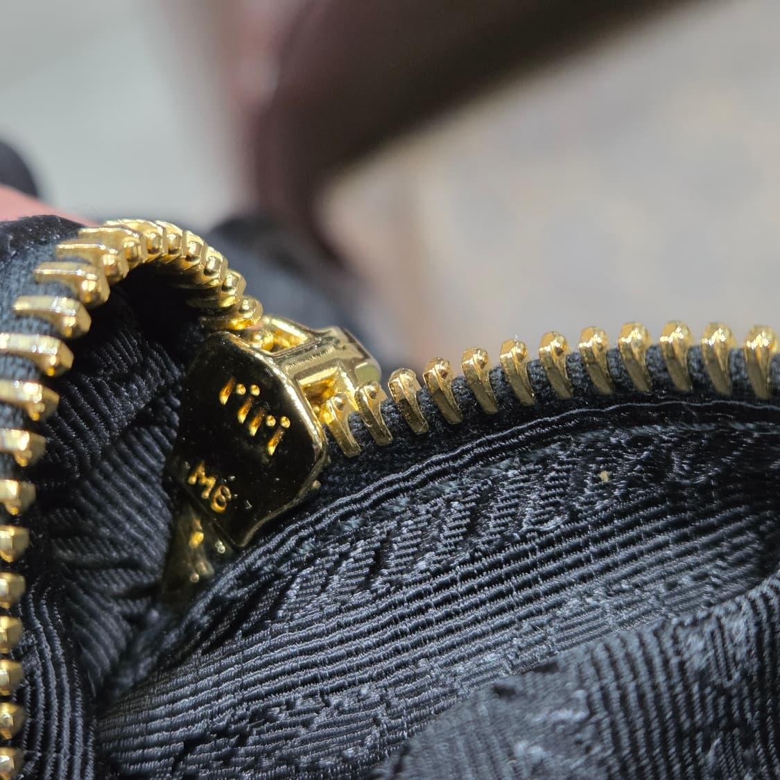 프라다 고프레 미듐 숄더 상품이미지6