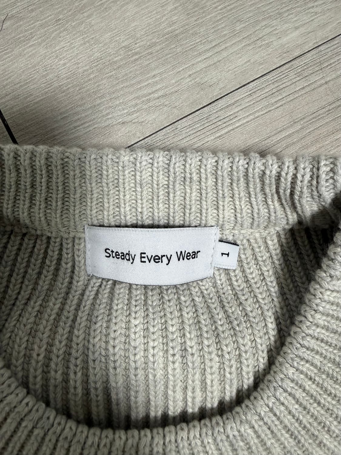 스테디에브리웨어 sew 크루넥 코튼 립 니트(화이트 멜란지) 상품이미지4