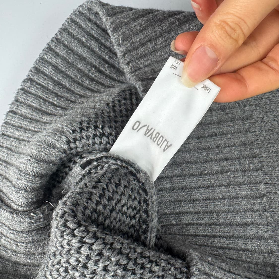 Ajobyajo 아조바이아조 블랙 레터링 그레이 니트 상품이미지6