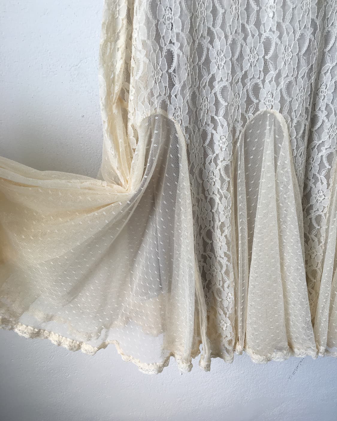 Axes femme lace pattern mixed sleeveless 상품이미지4