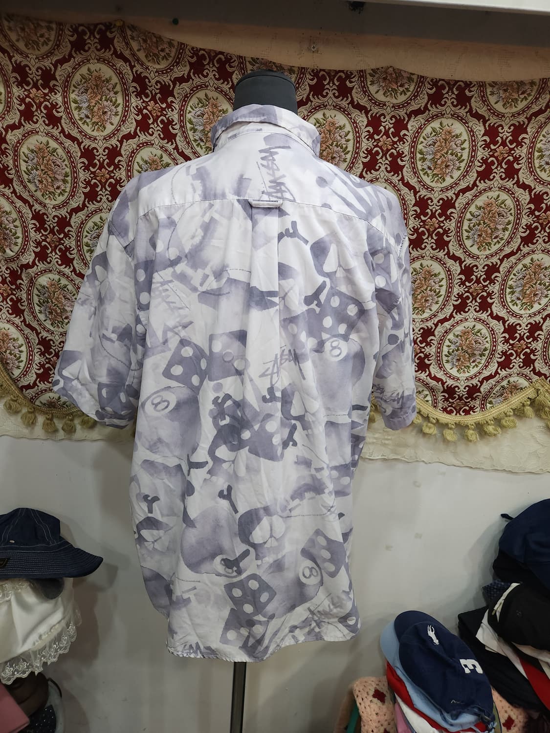 스투시 어센틱 8볼 왕관 나염 반팔 셔츠

 상품이미지7