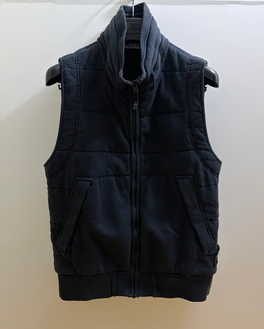 스톤아일랜드 정품 조끼 블랙 상품이미지1