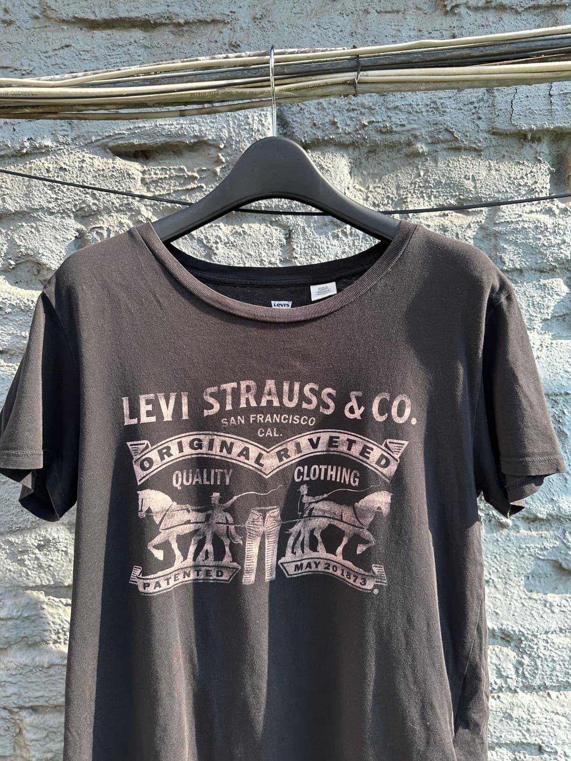 Levis 리바이스 빈티지 그래픽 블랙 반팔티셔츠(m) 상품이미지2