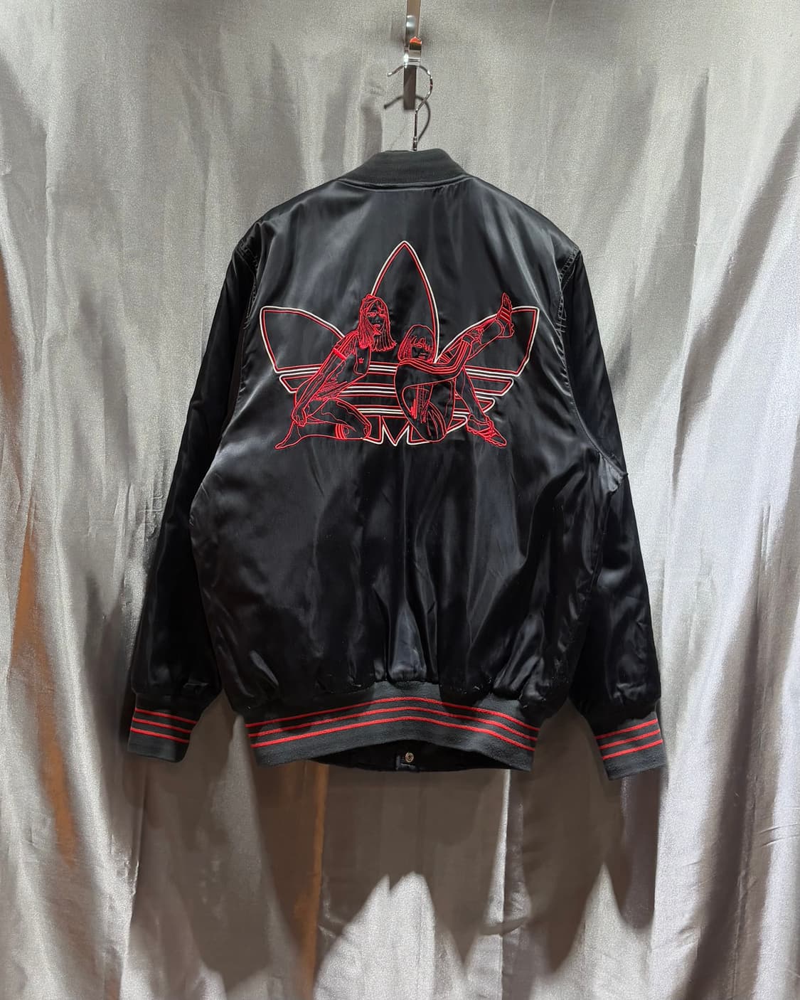 S 아디다스 레드 빅로고 버튼 봄버 자켓 상품이미지4