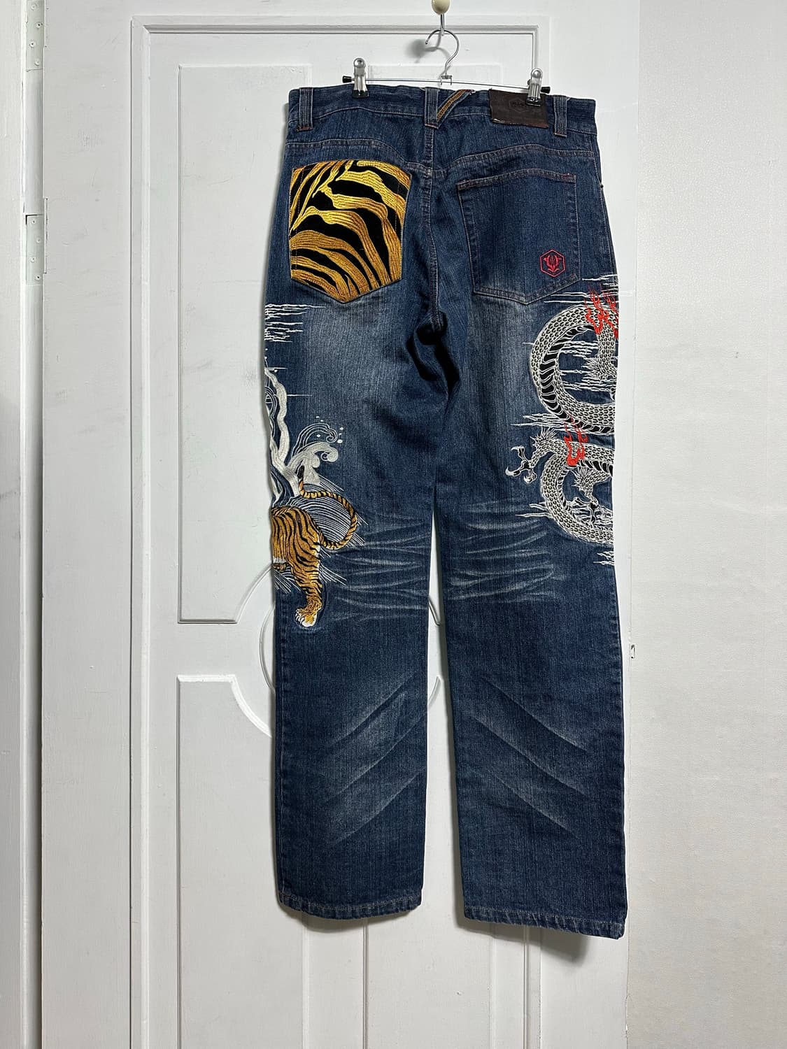 화조풍월 용호상박 자수 데님 팬츠 상품이미지2