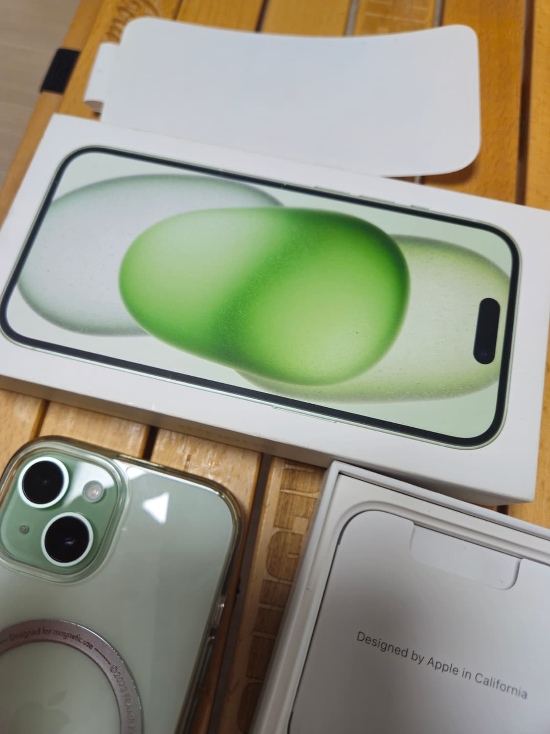 아이폰 15 사용감 거의 없음 256GB + 케이스 + 필름
 상품이미지4