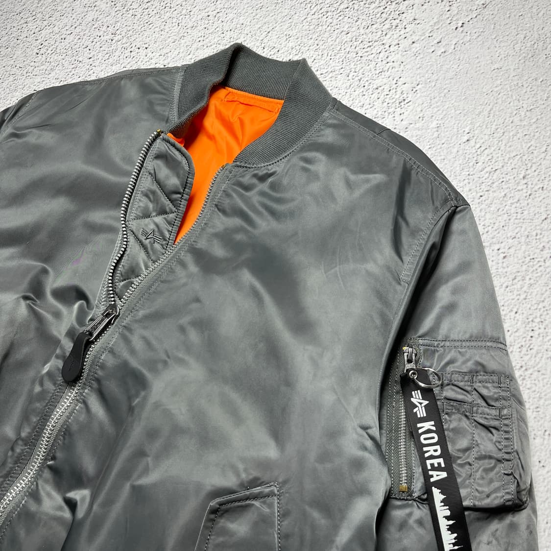 Alpha Industries MA-1 Flight Jacket 상품이미지3
