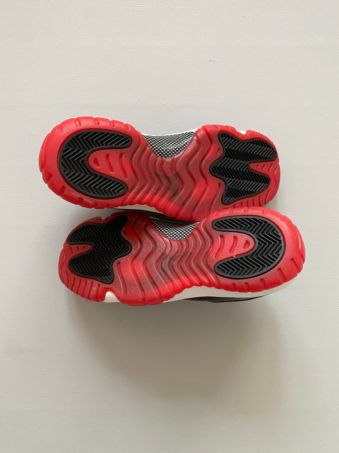 [나이키에어조던11 레트로 브레드 로우] 정품 우먼 (us6Y 240mm 상품이미지2