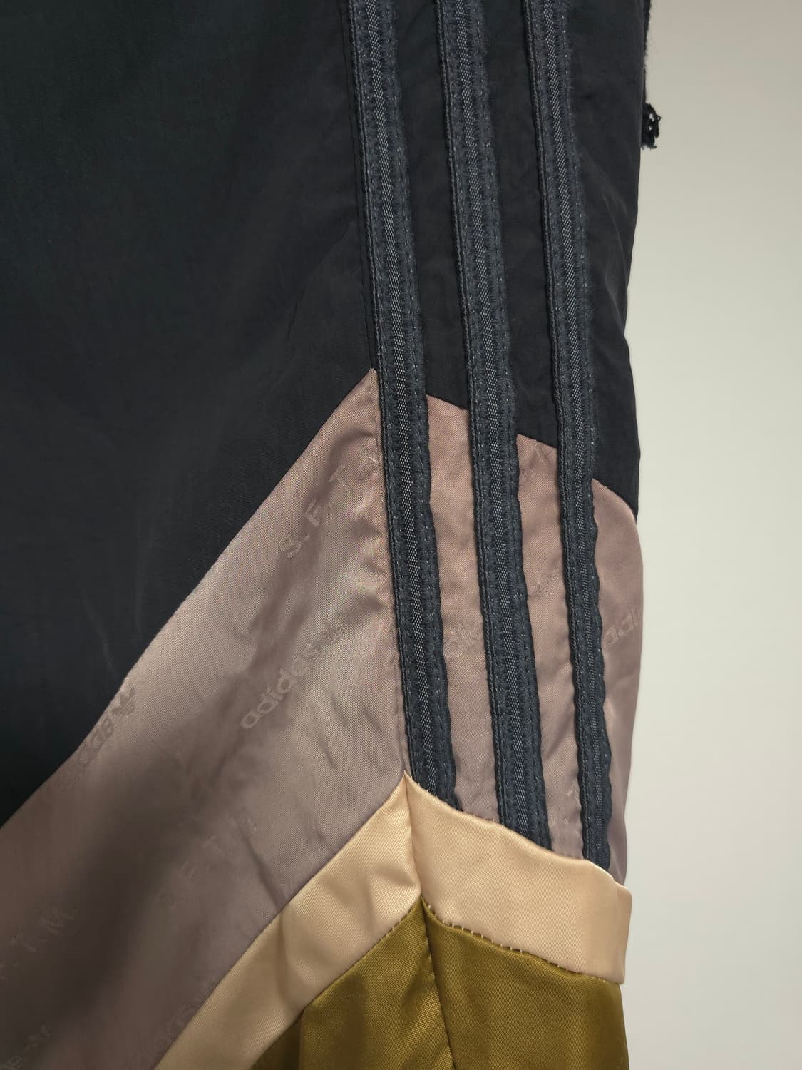 Adidas SFMT 아디다스 송포더뮤트 콜라보 팬츠 (s, 29~32) 상품이미지4