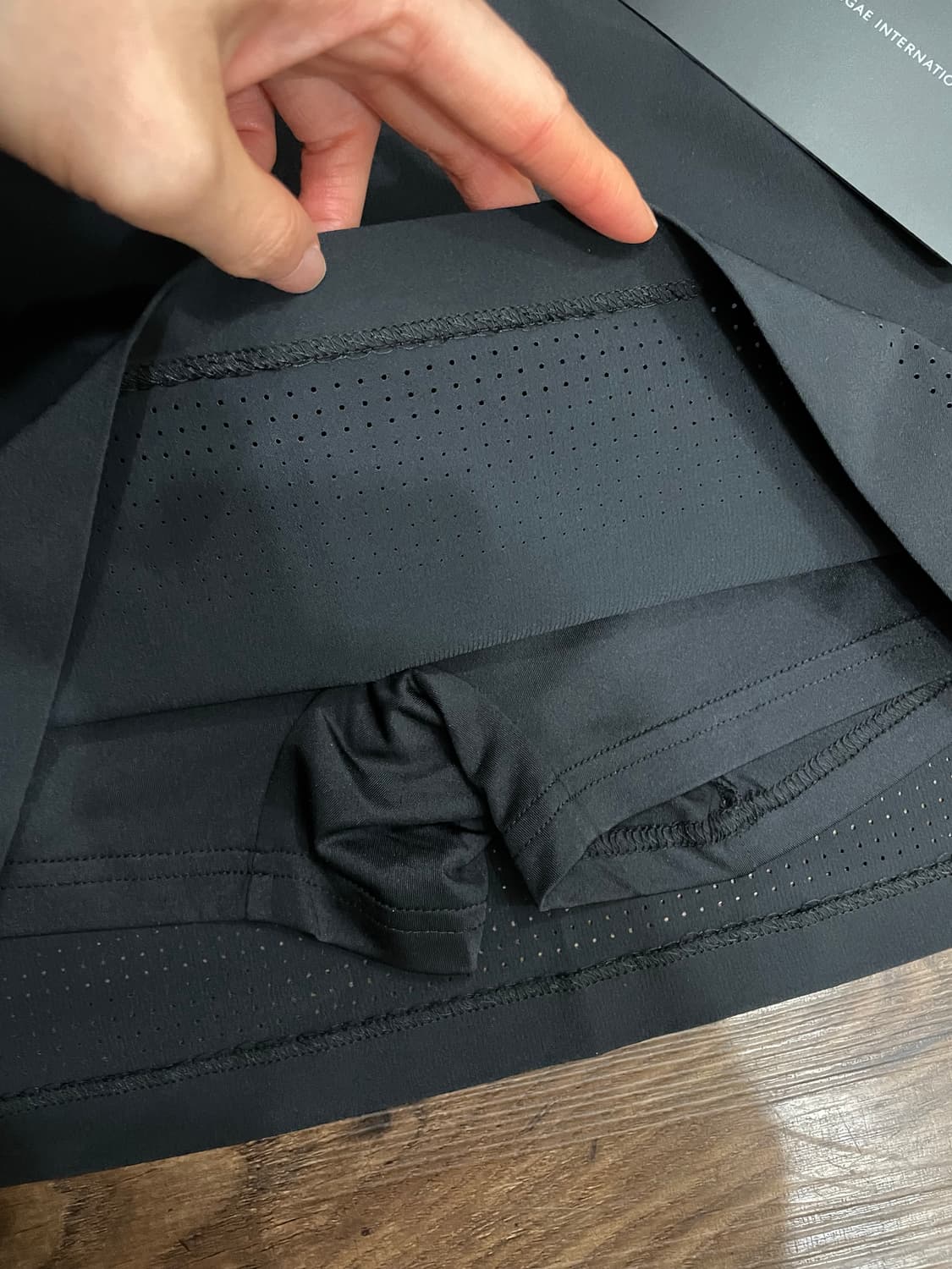 [새상품] 제이린드버그 헤나 펀치드 스커트 블랙 상품이미지10