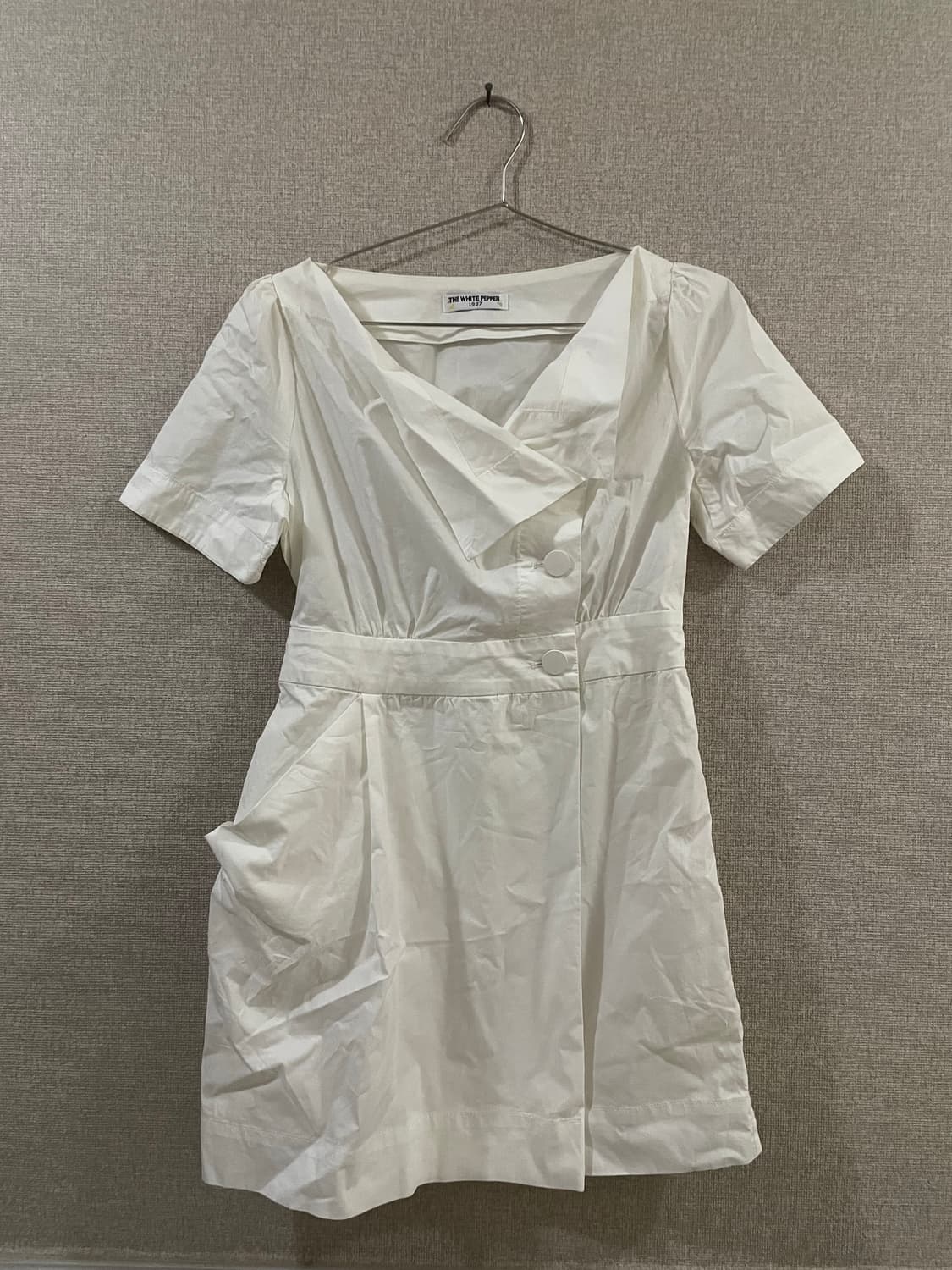 화이트 미니 랩 원피스 상품이미지2