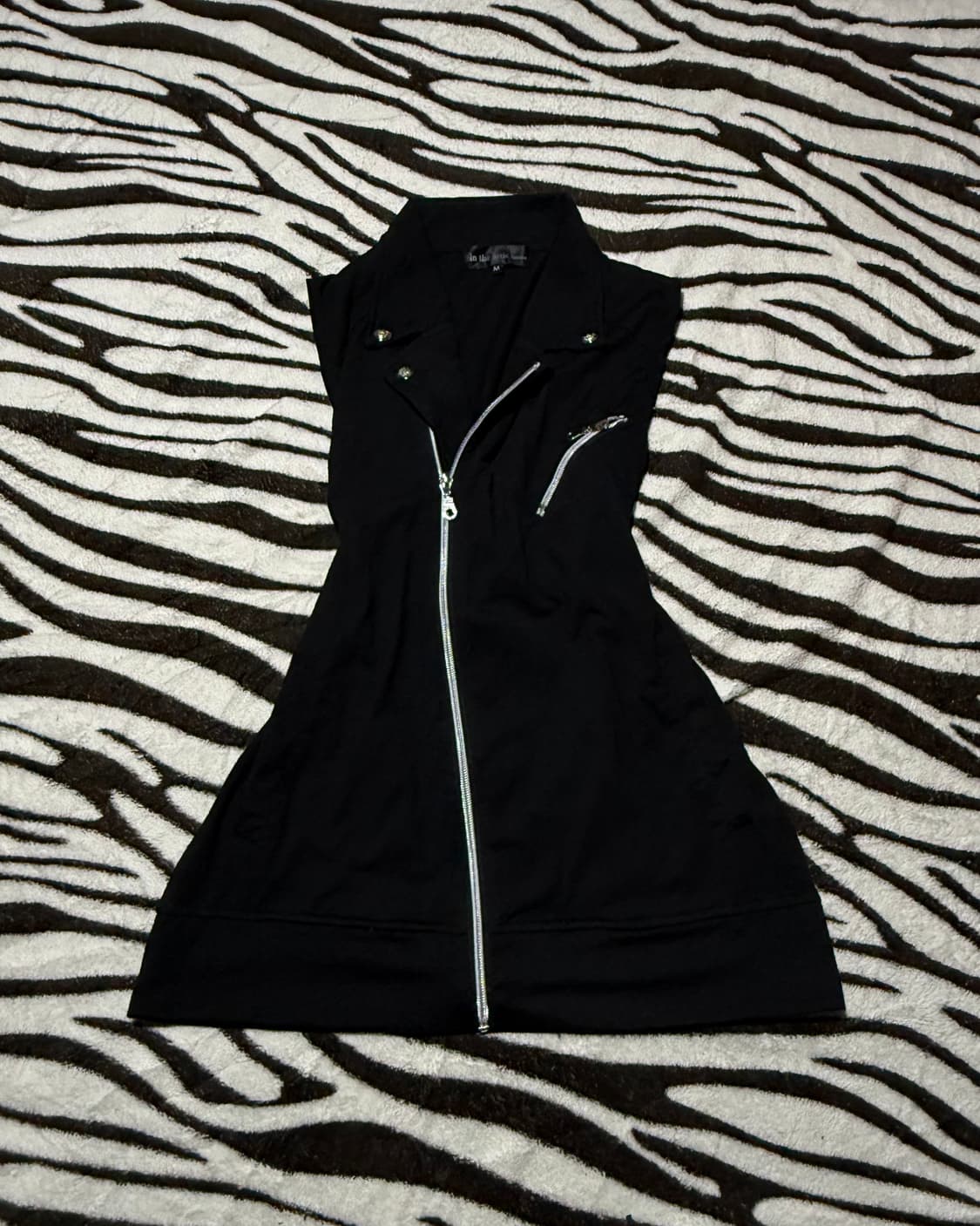 In The Attic diagonal zipper sleeveless  상품이미지4